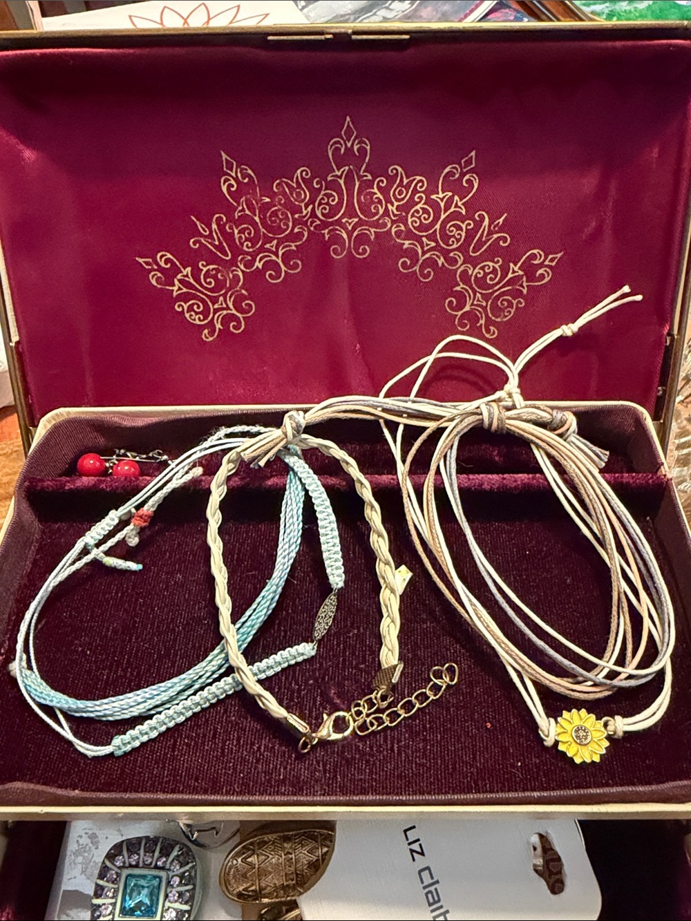 Bracelets- pura vida